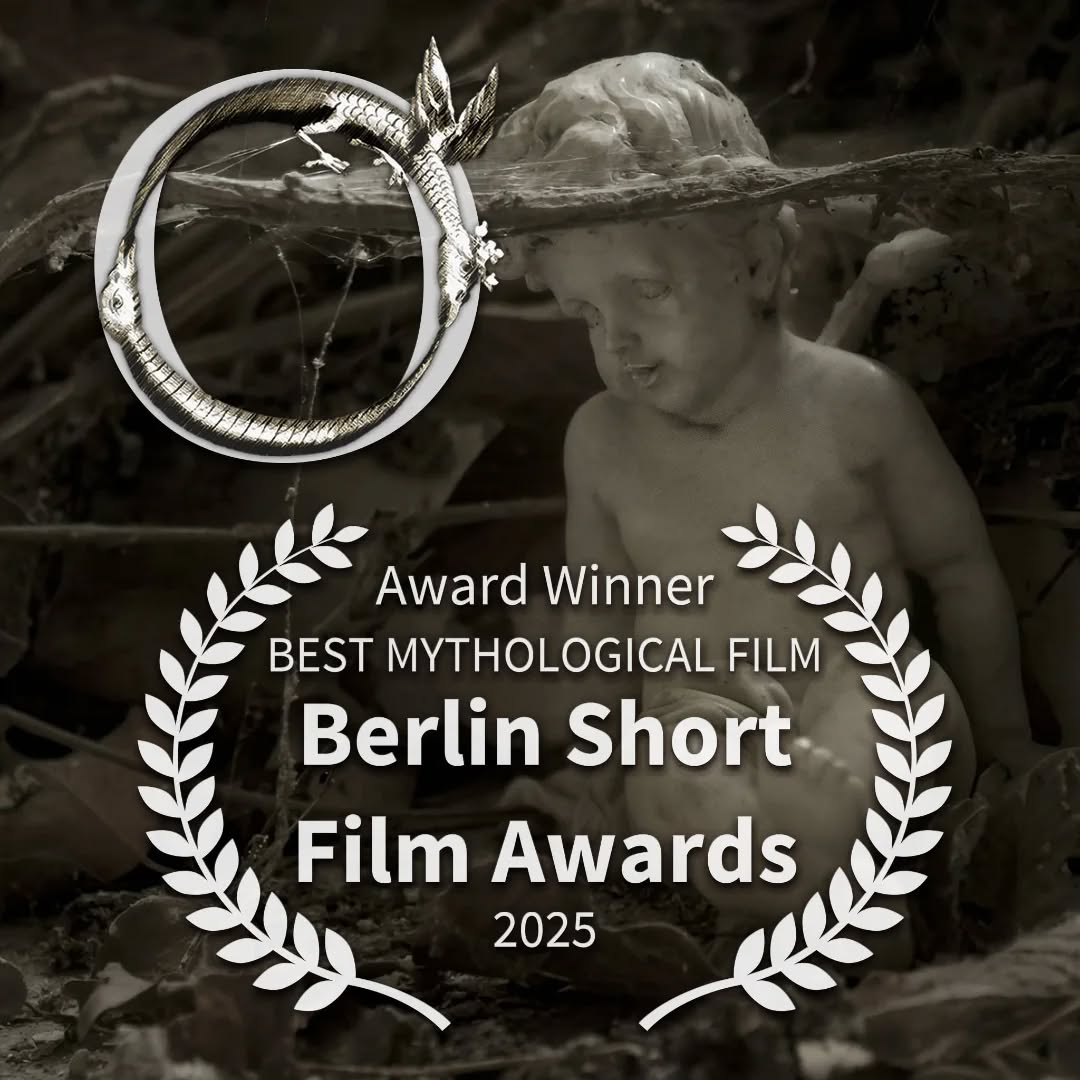 Ich bin ein berliner
Le Berlin Short Film Awards a eu la gentillesse de sacrer O meilleur film mythologique de l'édition 2025.
Le film (visible un peu partout) : https://youtu.be/_xqGWMb6CBU?si=kWHj14elpdrgRwHN
@berlinshortfilmawards @ophelie.charpentier.artist
@gerostenkorp @jennhma @bansheexuan.mua_visualart
#courtmetrage #shortfilm #festival #awardwinners #berlinshortfilmawards #berlin #mythology