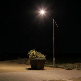 Le reflux des longues nuits, enfin
Receding of the endless night, at great last