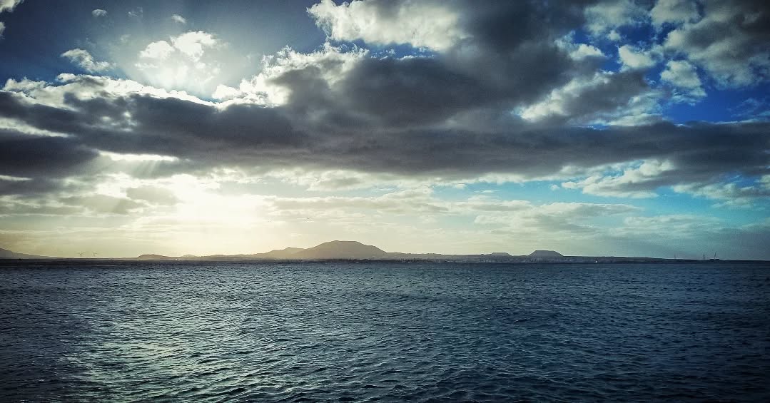 On est loin des histoires de Loin
Loin des histoires de Loin