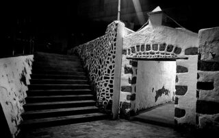 The high path to darkness, or the uncertain tunnel ?
Choose wisely.