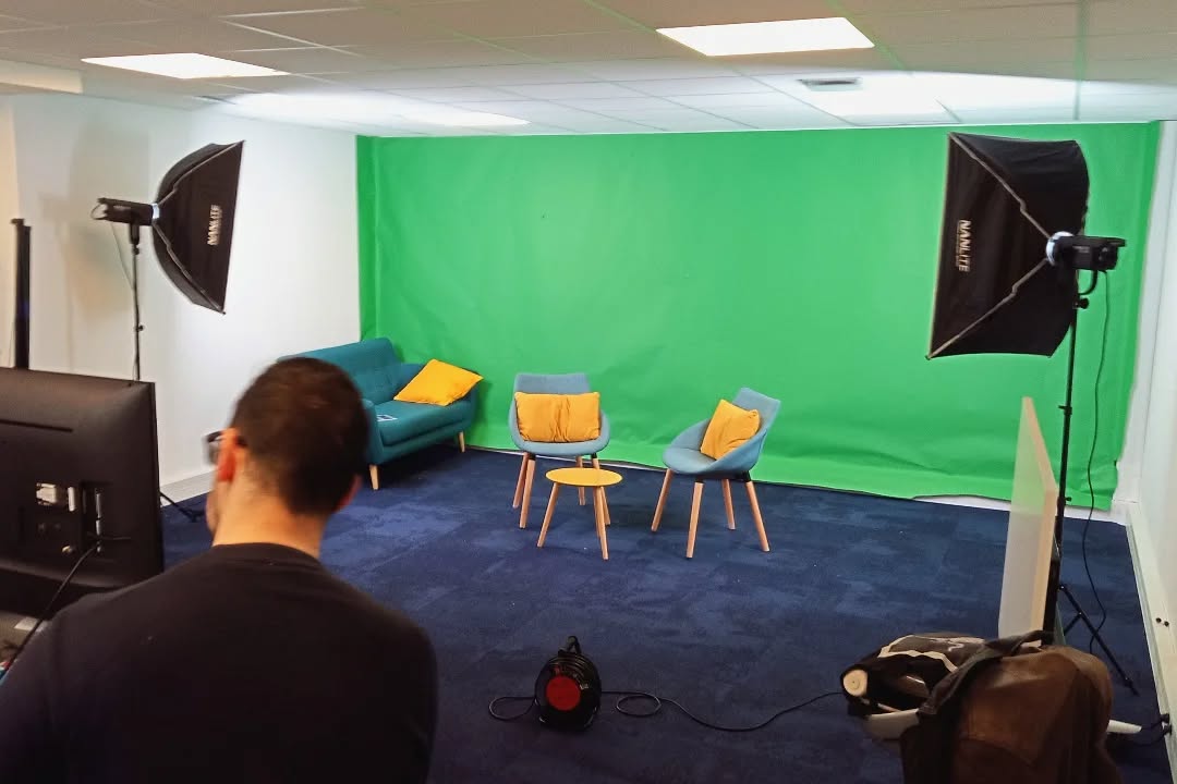 C'est donc le "Merde qu'est-ce que je fous là".
ITW avec @fagetromain pour @radio_roue_libre
https://www.twitch.tv/radio_rouelibre